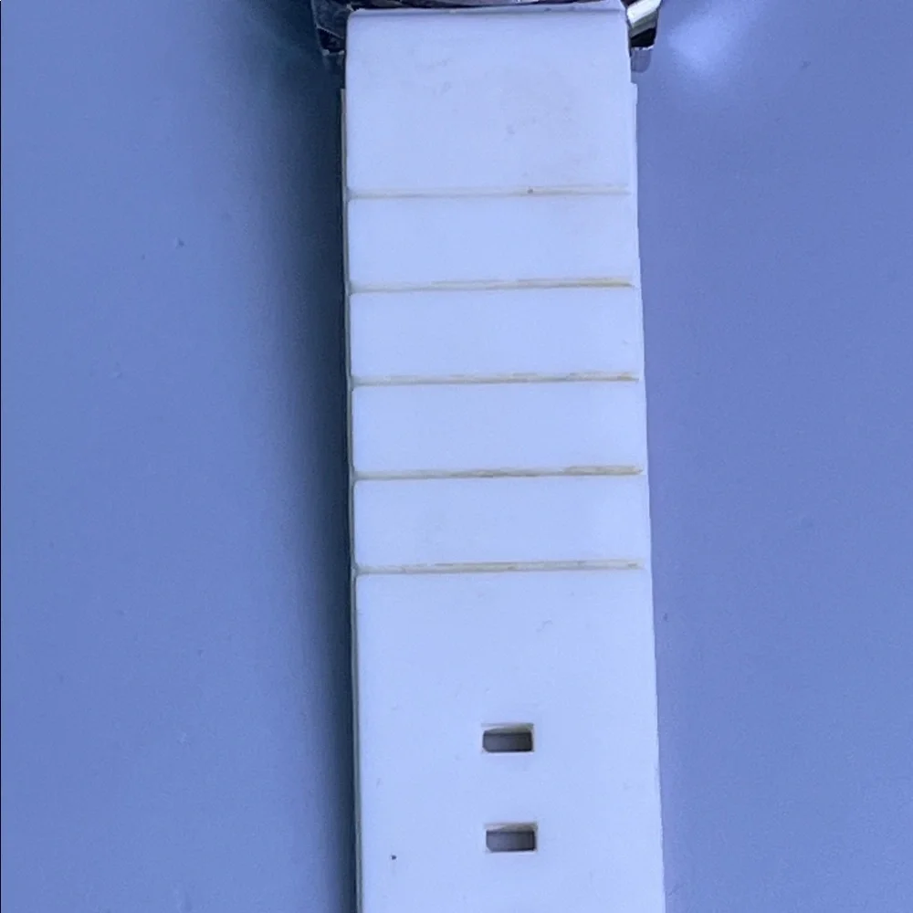 Liban White & Black Watch Not tested